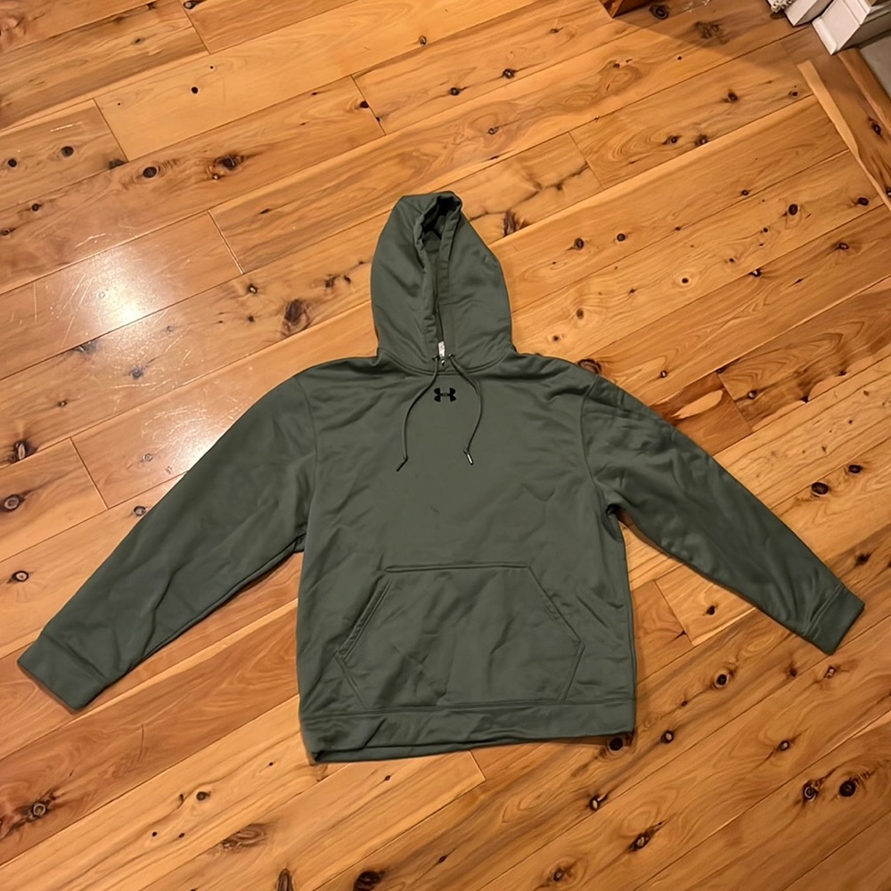 Under Armour sweatshirt
